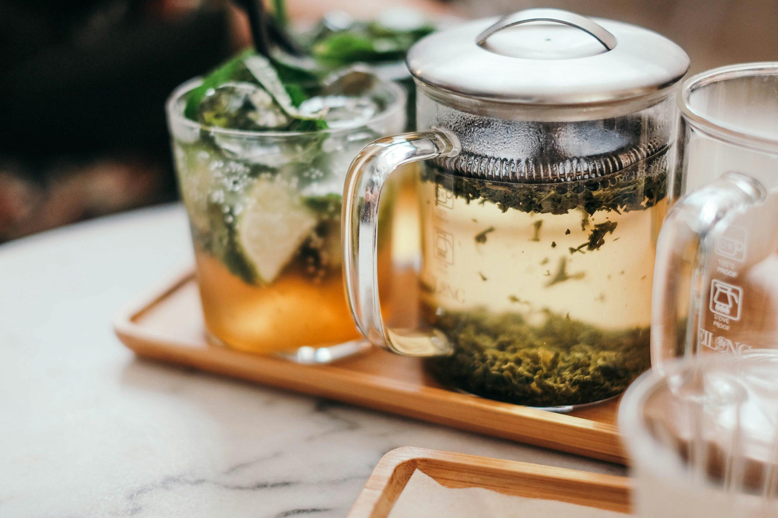 Chá Verde Gelado com Citrinos e Hortelã: Refrescância Pura